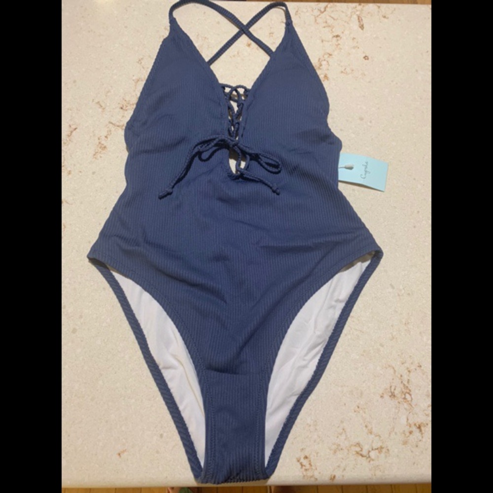 Cupshe ribbed one-piece with lace up front!